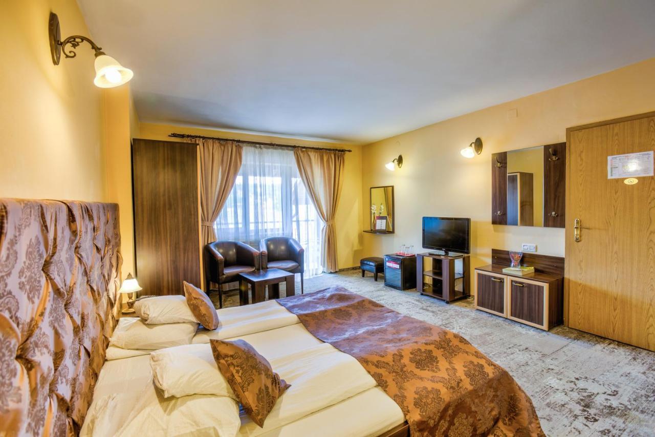 Pensiunea Ambient Braşov Exteriör bild