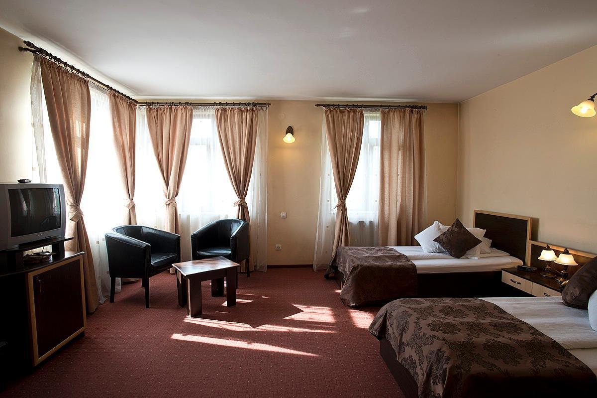 Pensiunea Ambient Braşov Exteriör bild