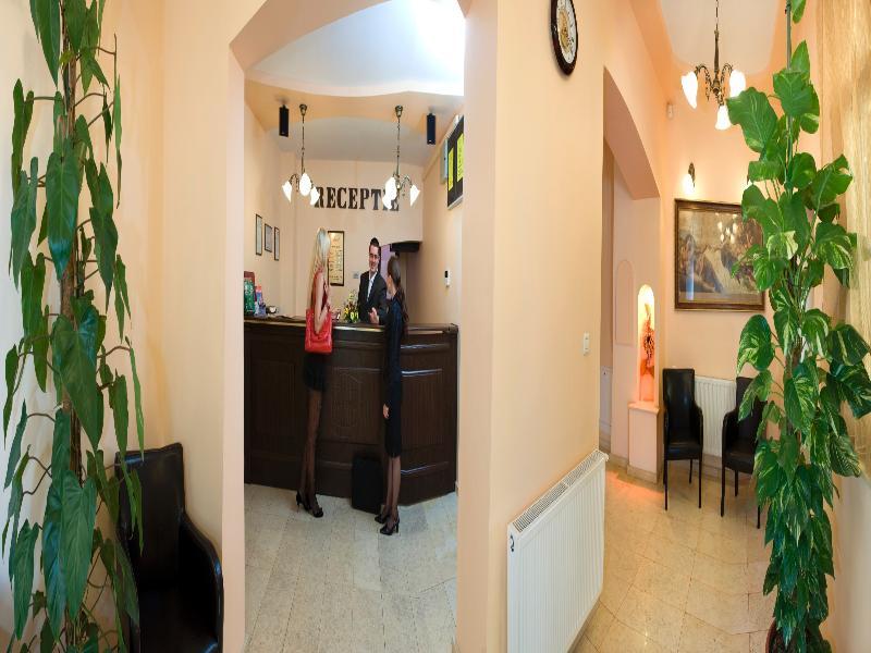 Pensiunea Ambient Braşov Exteriör bild